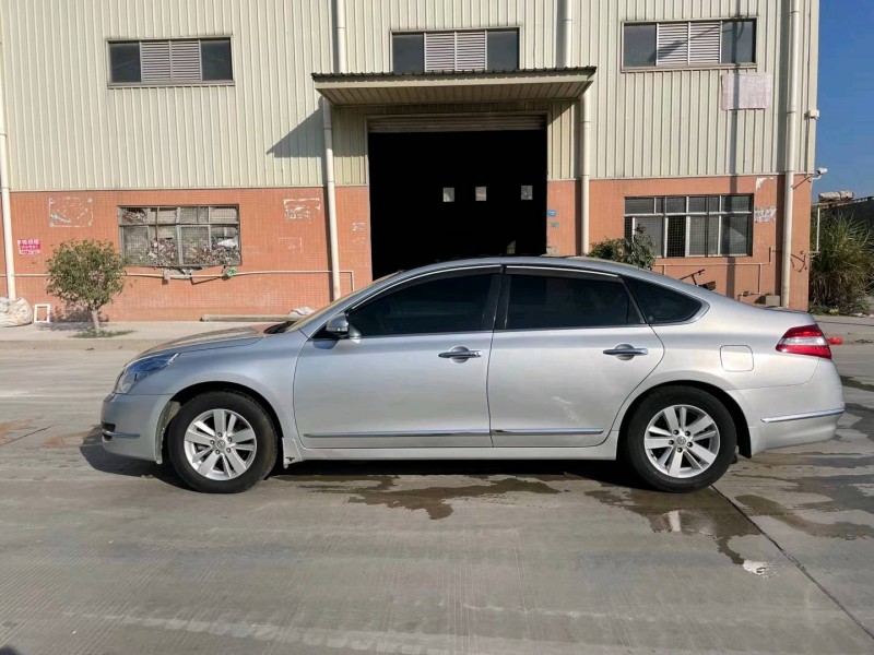 东莞10年日产天籁7