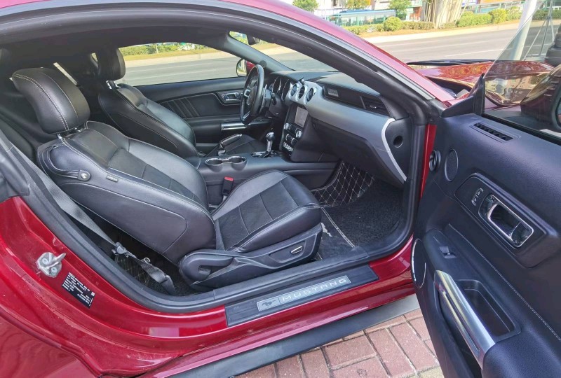 东莞18年福特野马2