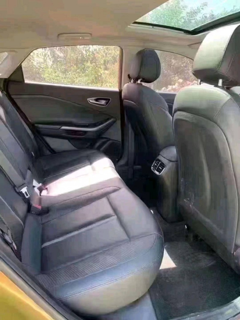 北京18年现代菲斯塔4