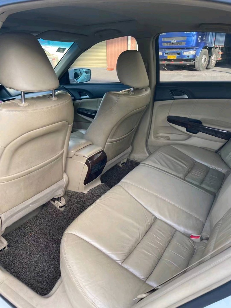 东莞10年本田雅阁6