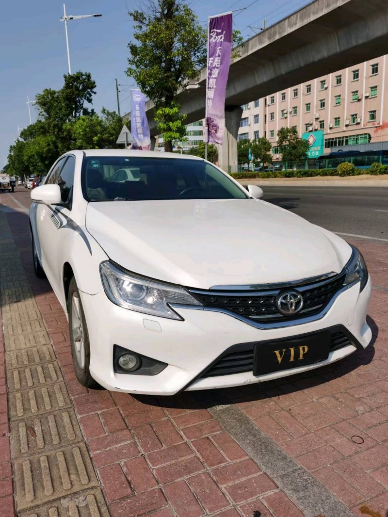 东莞14年丰田锐志7