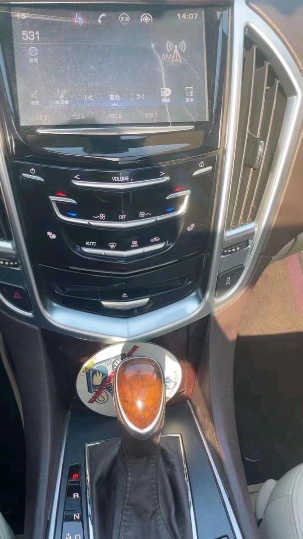 北京15年凯迪拉克SRX1