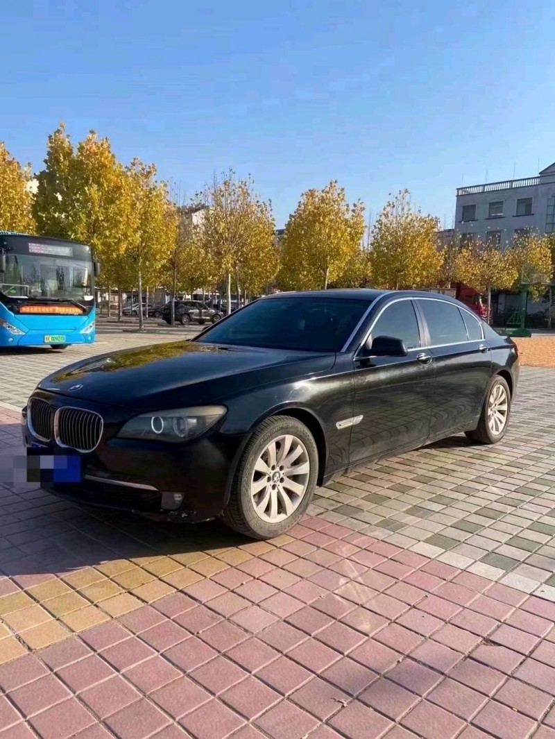 北京11年宝马7系3