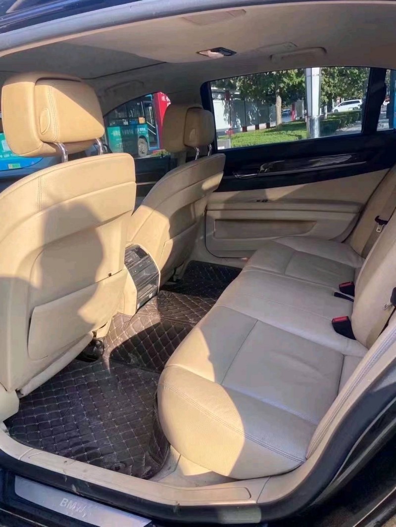 北京11年宝马7系5