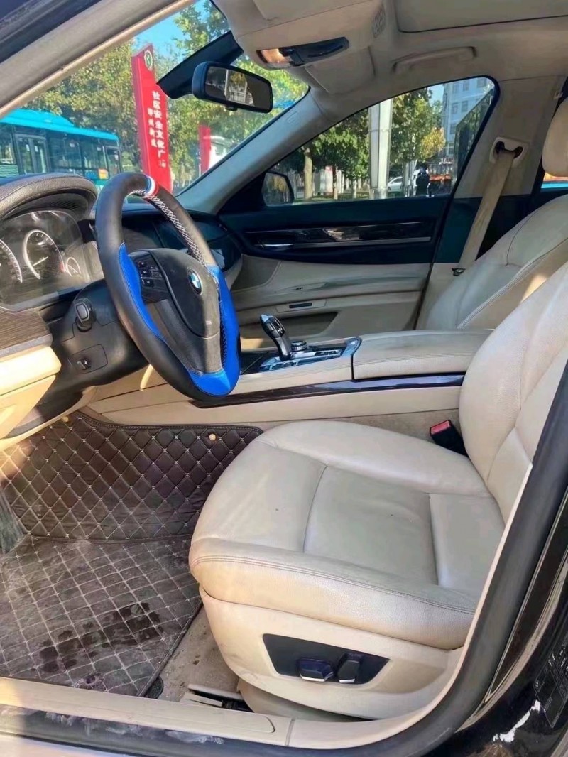 北京11年宝马7系6