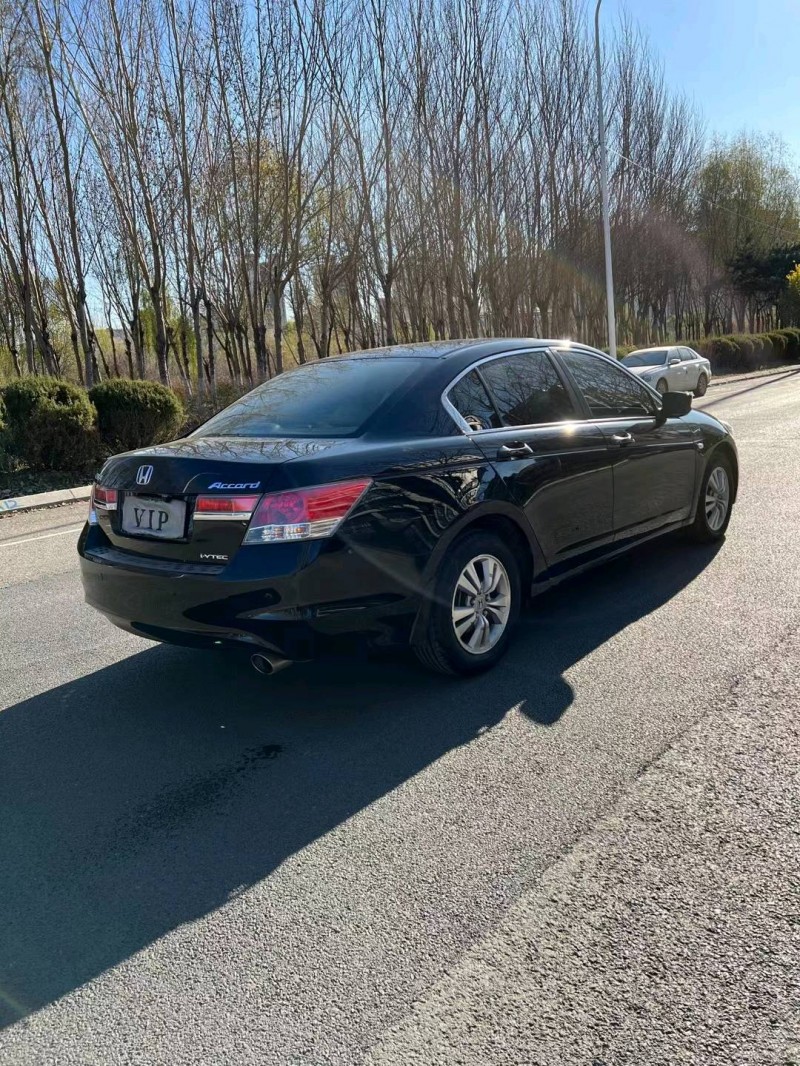 沈阳12年本田雅阁5