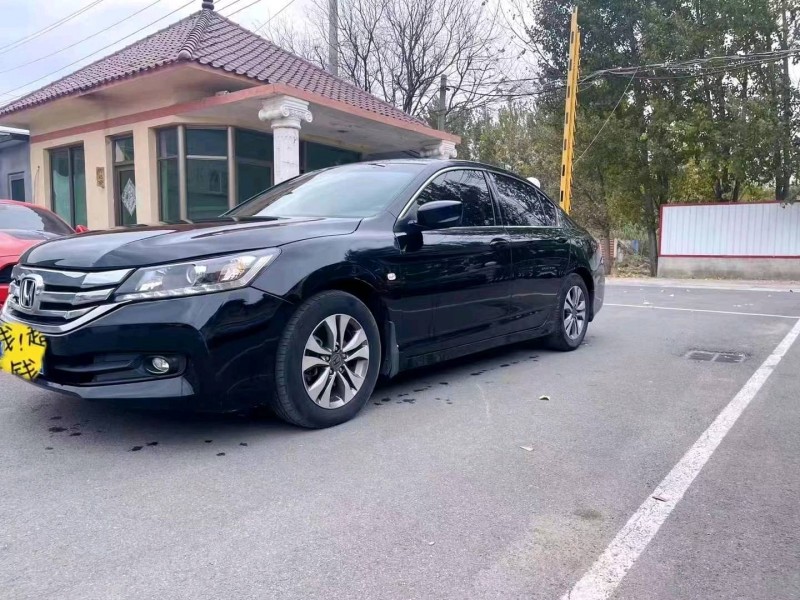 青岛15年本田雅阁2