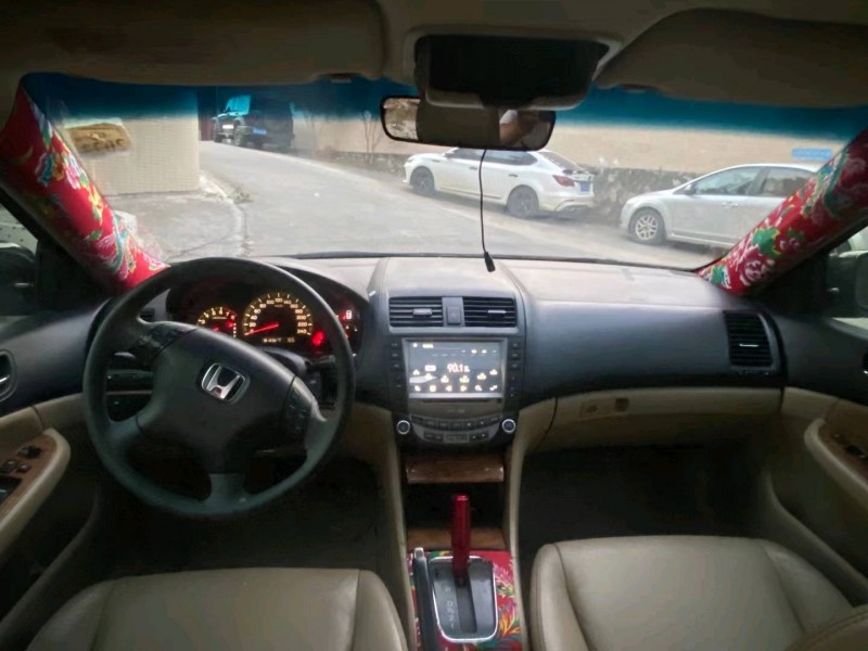 广州05年本田雅阁9