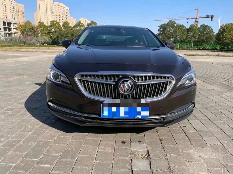 青岛17年别克君越1