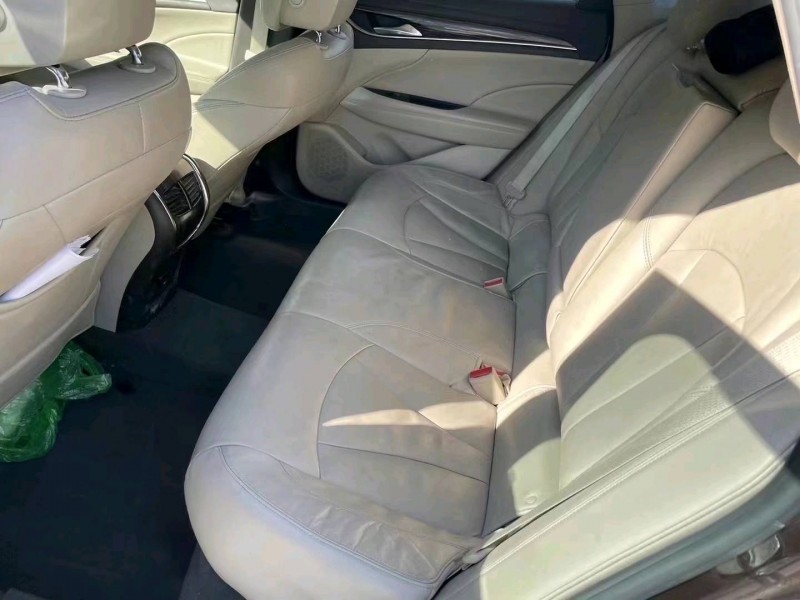 青岛17年别克君越8