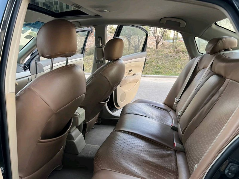 廊坊16年日产轩逸5