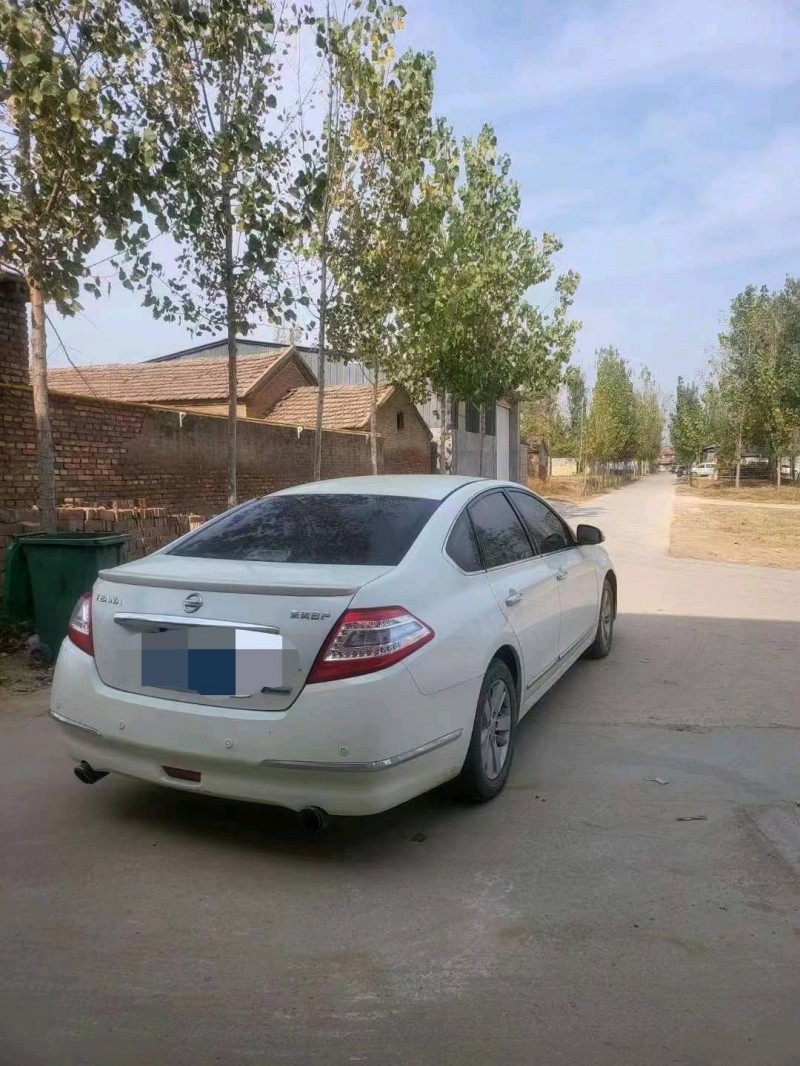 北京12年日产天籁5