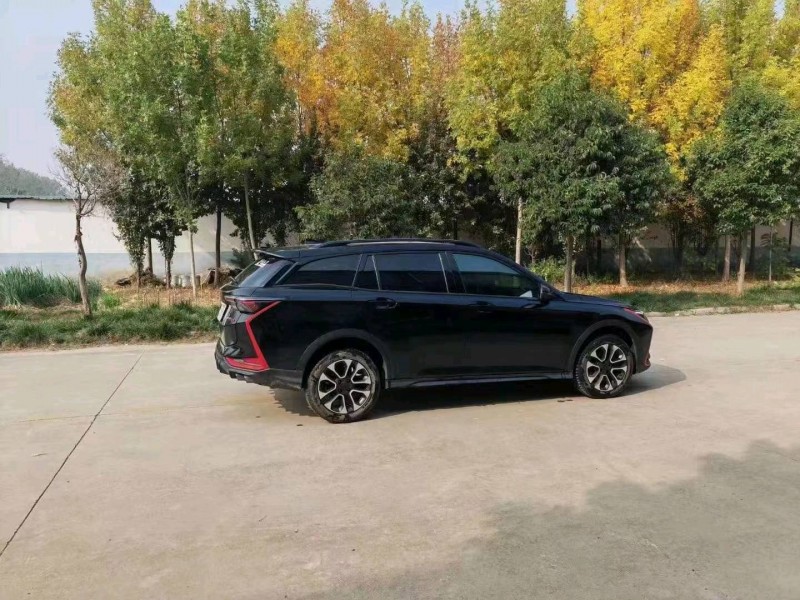 北京22年东风奕炫7