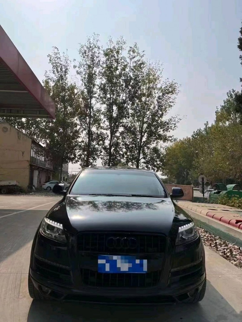 北京13年奥迪Q78