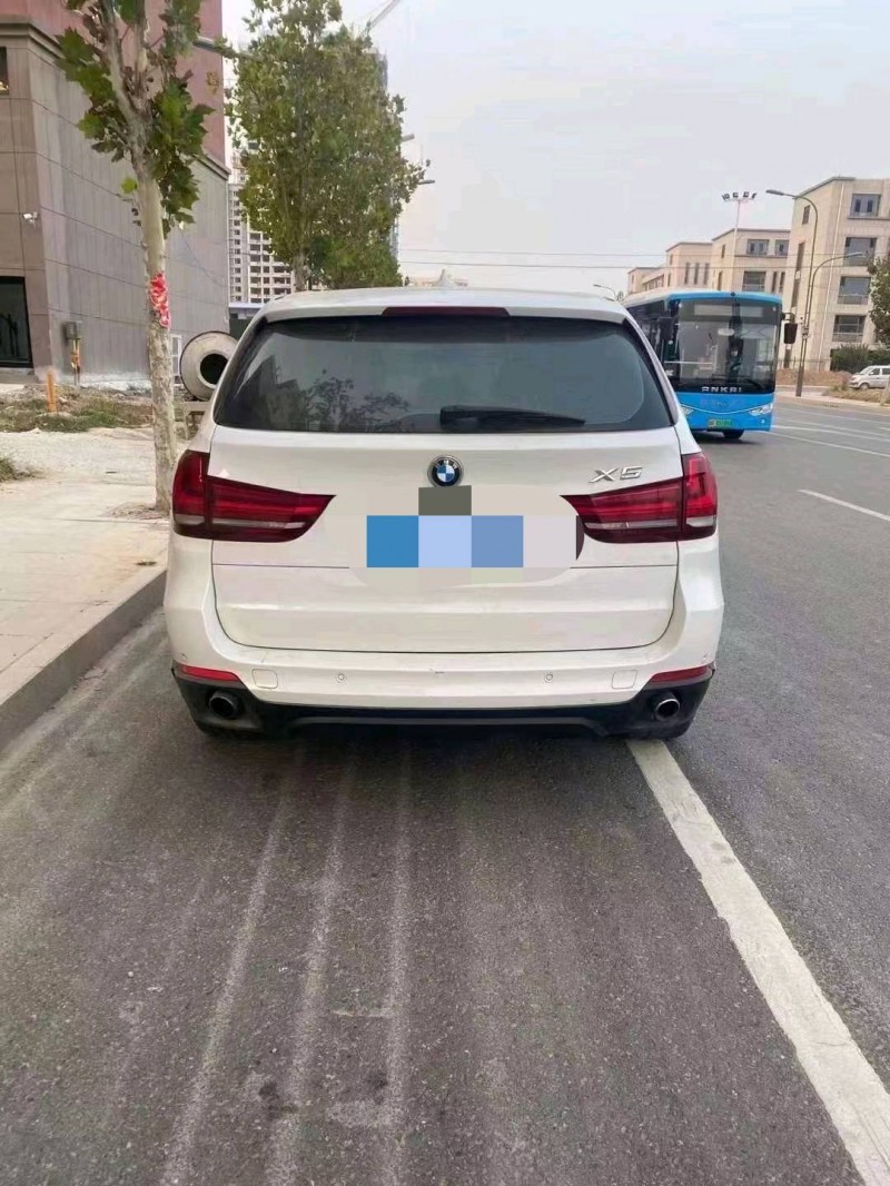 北京17年宝马X54