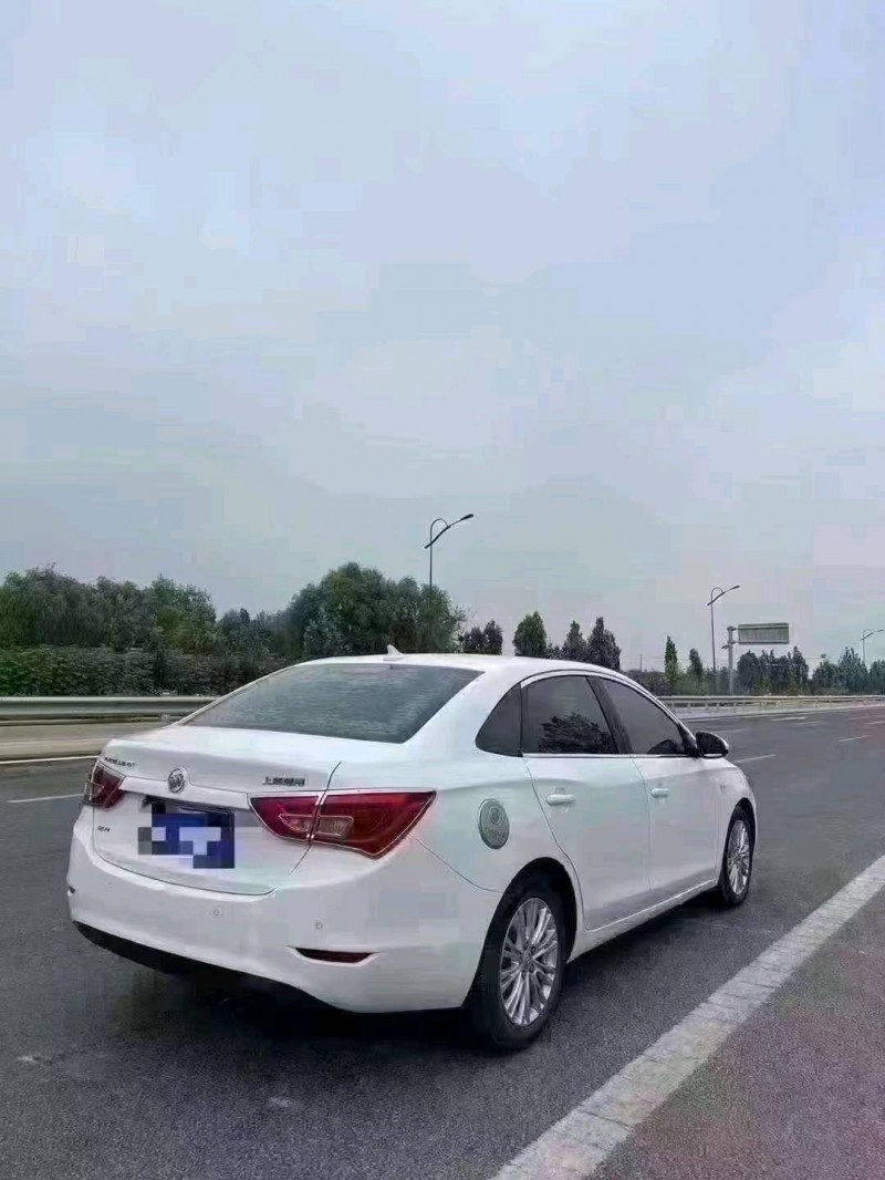 北京15年别克英朗2