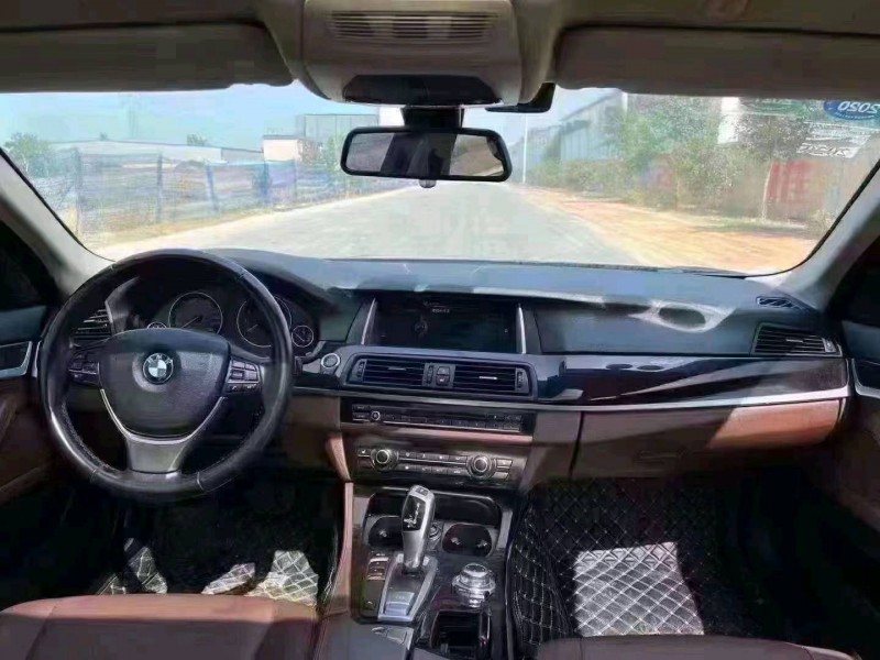 北京16年宝马5系8