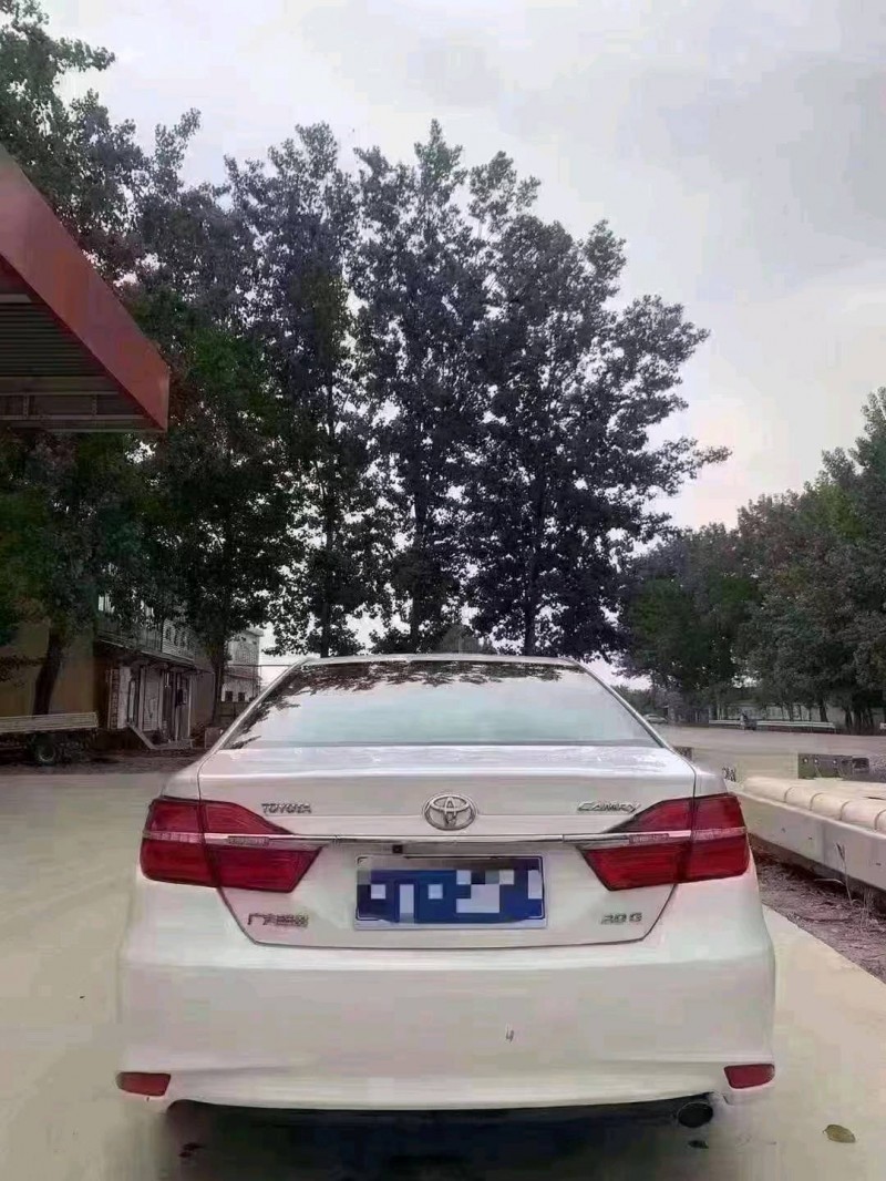 北京16年丰田凯美瑞2