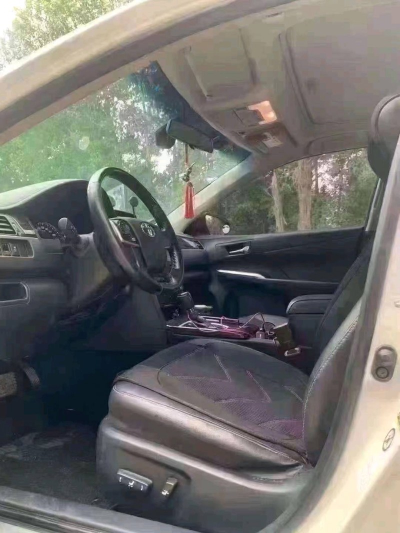 北京16年丰田凯美瑞5