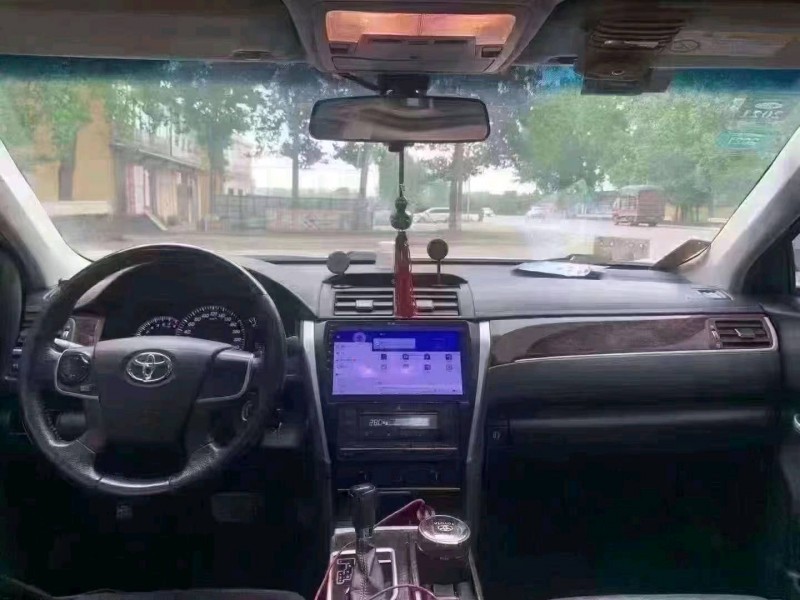 北京16年丰田凯美瑞7