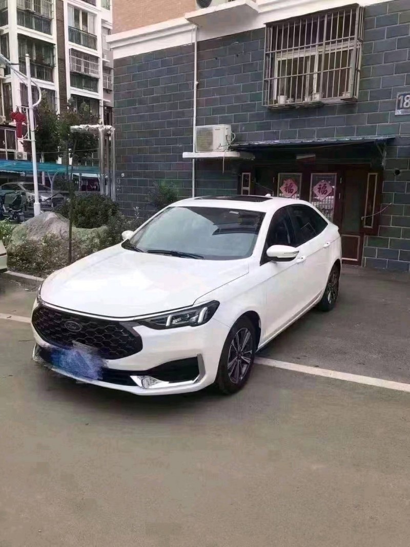 北京22年福特福睿斯2