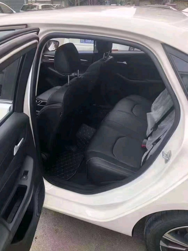 北京22年福特福睿斯6