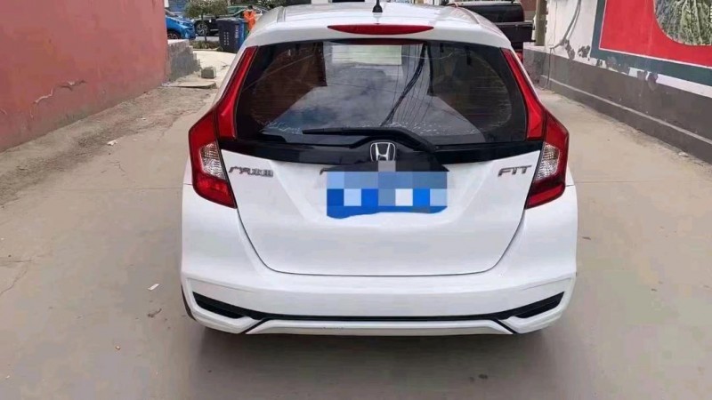 北京18年本田飞度4