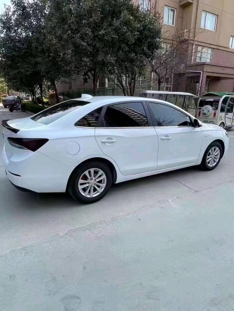 北京19年别克英朗9