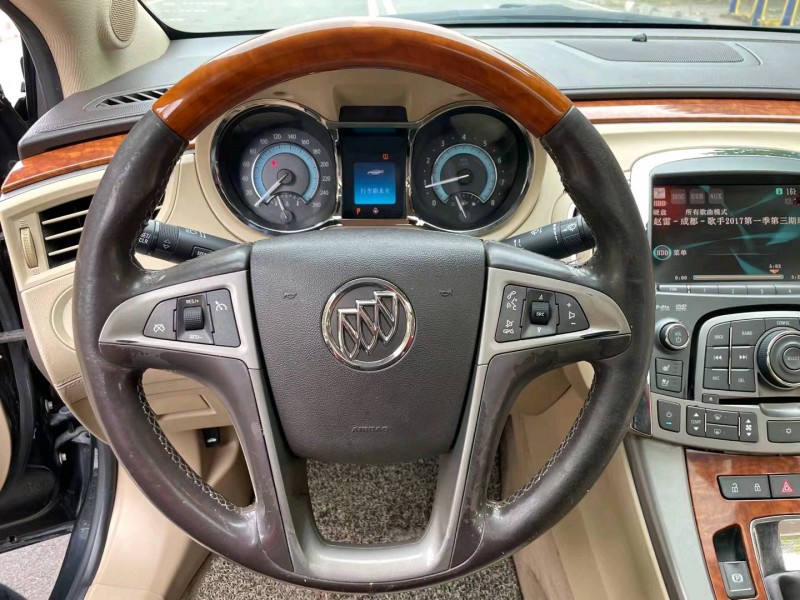 徐州11年别克君越3