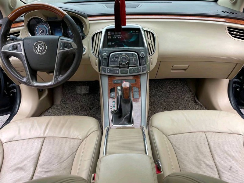 徐州11年别克君越7