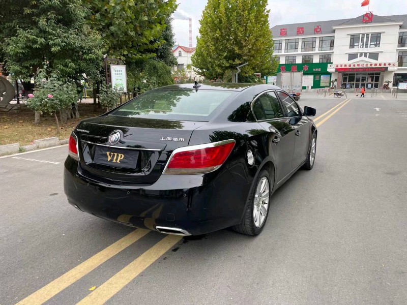 徐州11年别克君越8