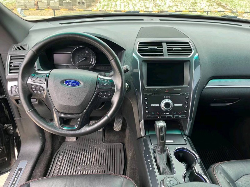 徐州16年福特探险者5