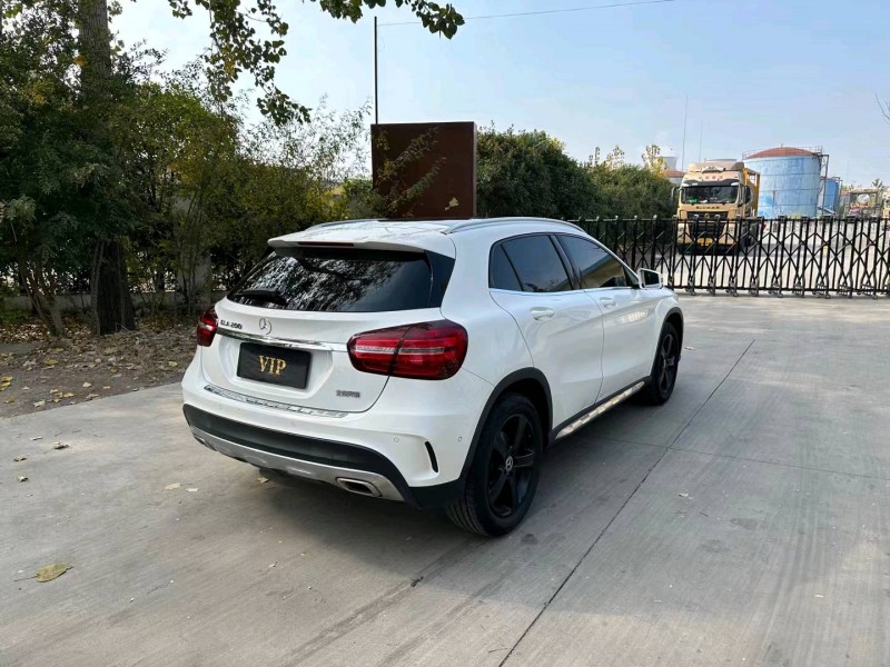 徐州19年奔驰GLA2