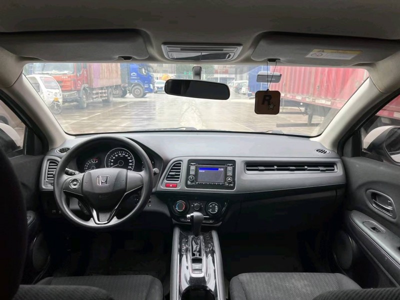 东莞17年本田缤智6