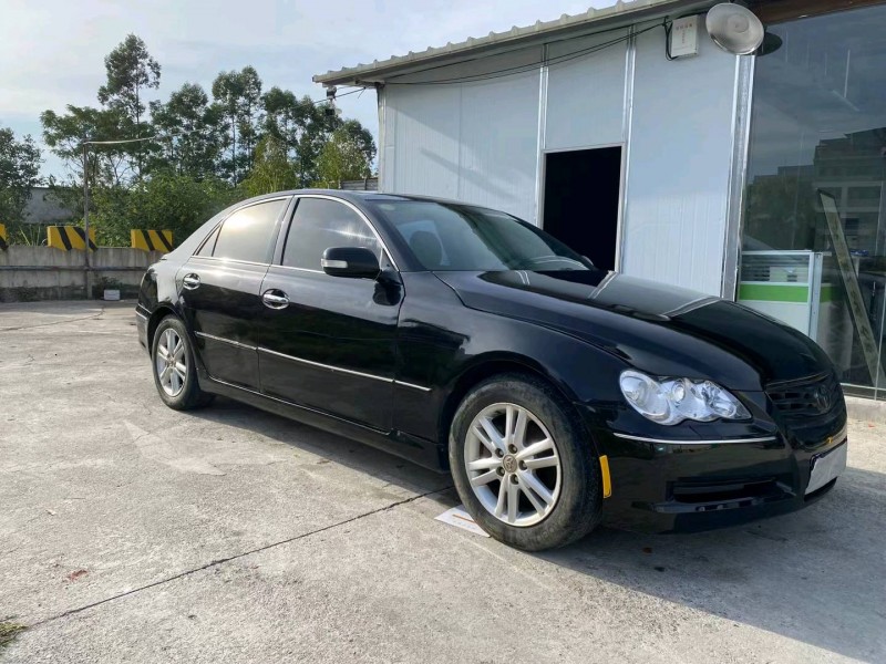 南宁07年丰田锐志2