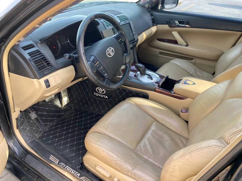 南宁07年丰田锐志4