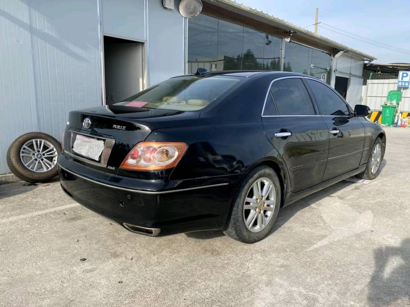 南宁07年丰田锐志7