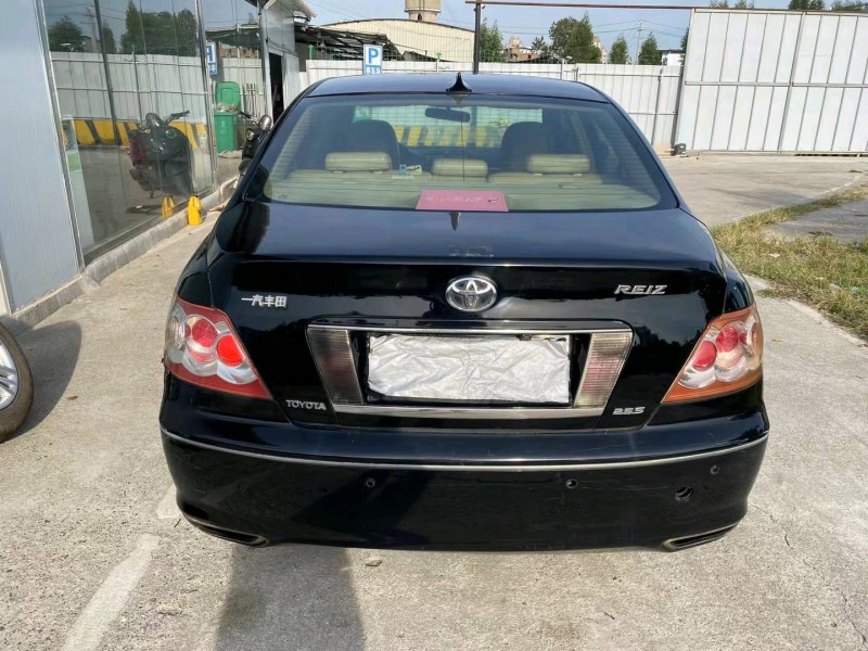 南宁07年丰田锐志8