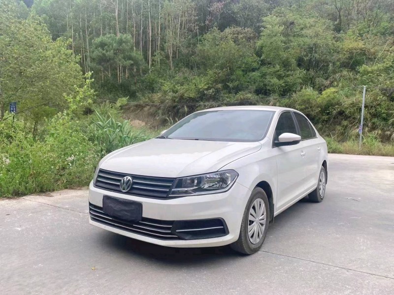 南寧19年大眾桑塔納1