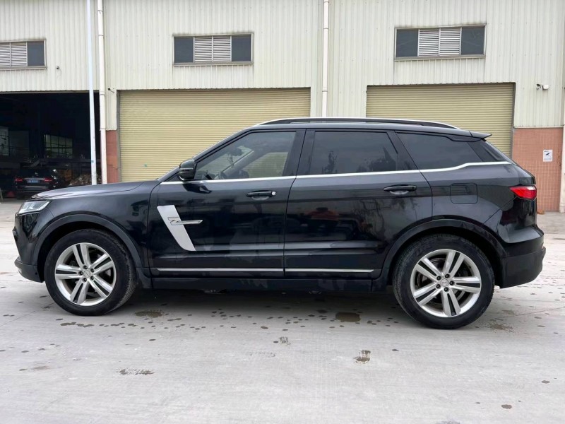 东莞17年众泰T7008