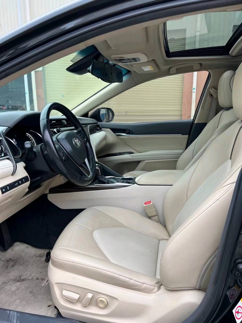 东莞18年丰田凯美瑞4