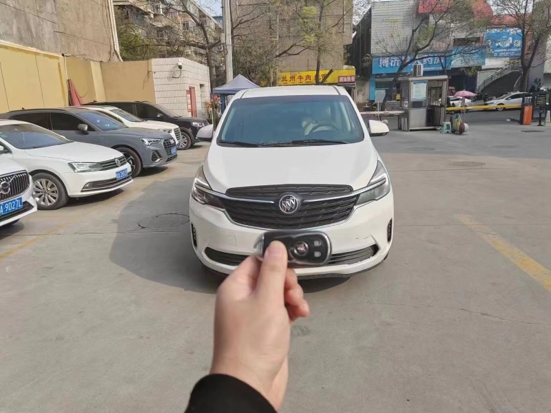 重庆21年别克GL83