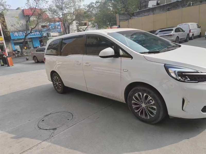 重庆21年别克GL82