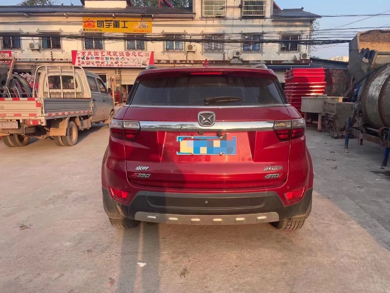 重庆18年驭胜S3307