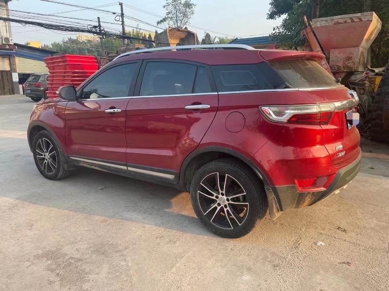 重庆18年驭胜S3305