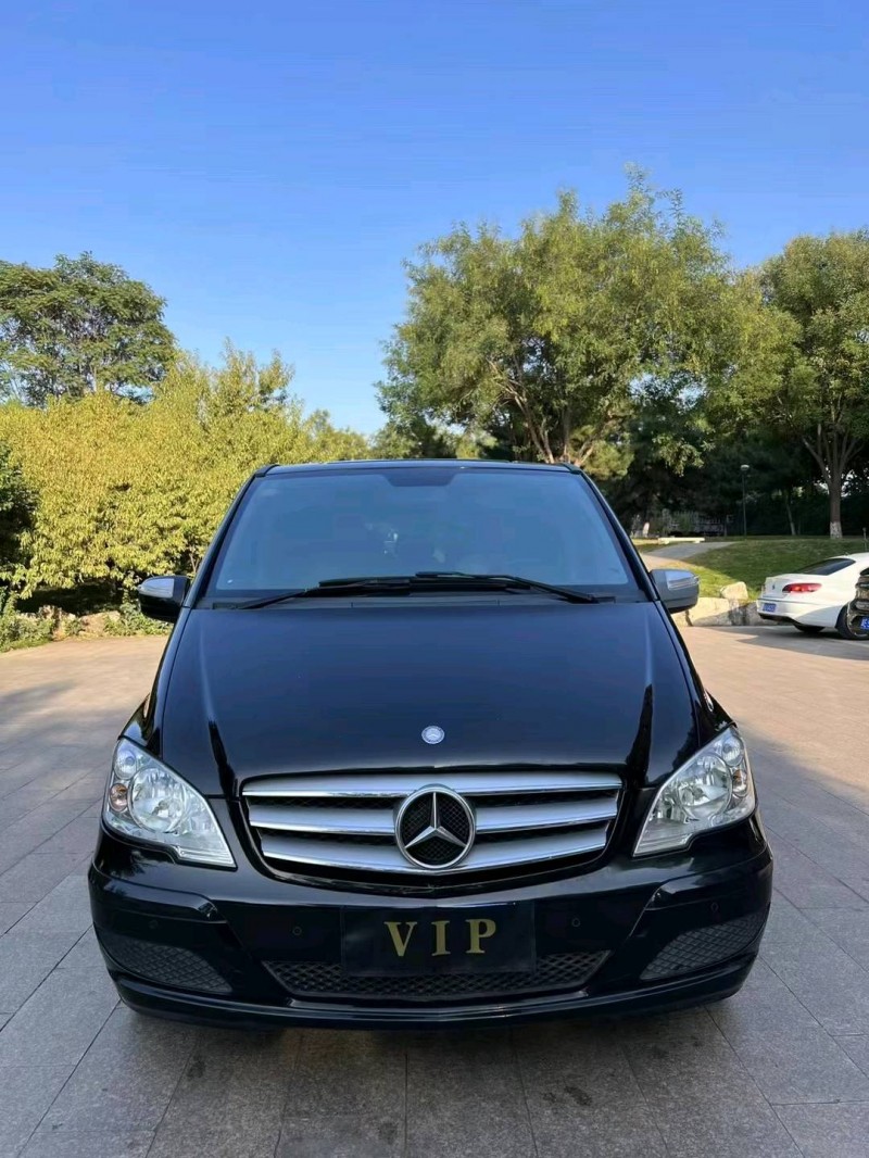 邢台16年奔驰唯雅诺1