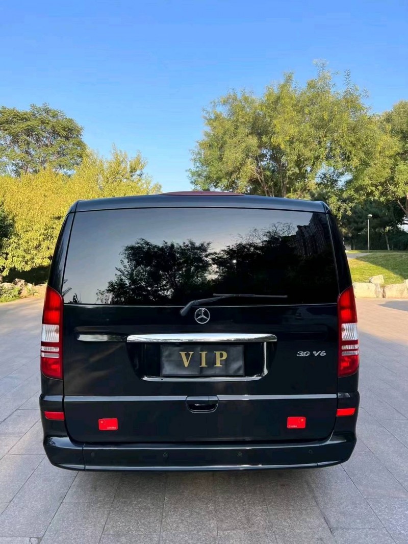 邢台16年奔驰唯雅诺9