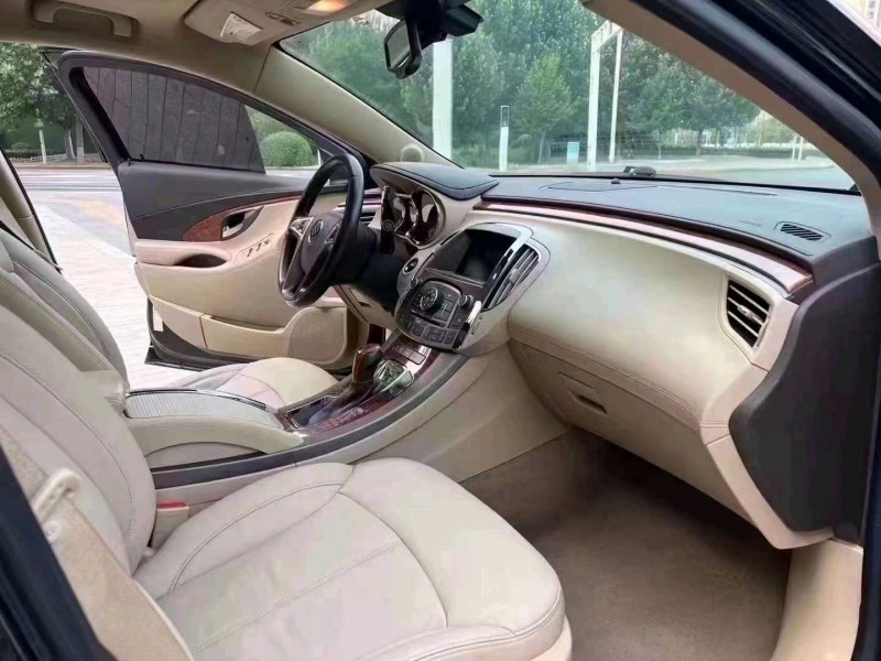 石家庄12年别克君越5