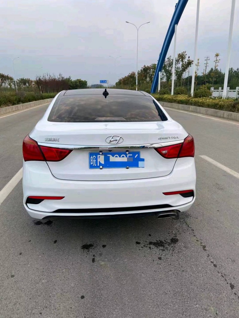 邯郸20年现代名图5