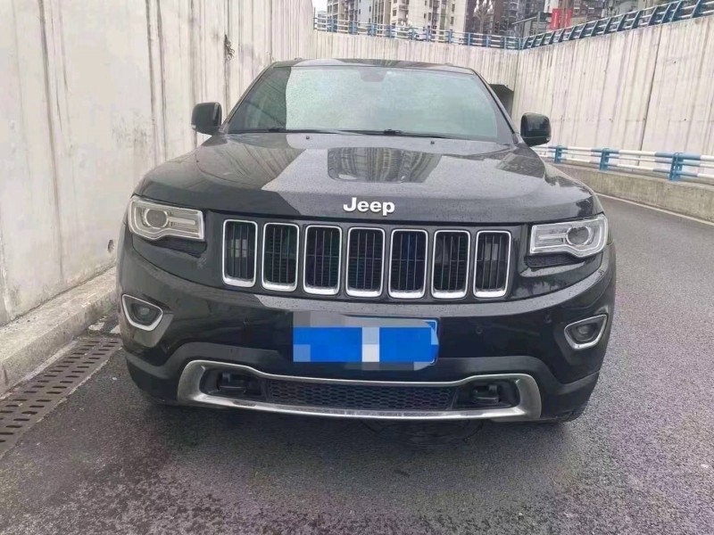 东营16年Jeep大切诺基1